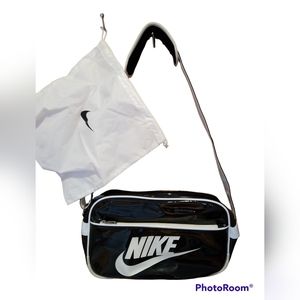Nike Gym Bag Comes with Shoe Bag